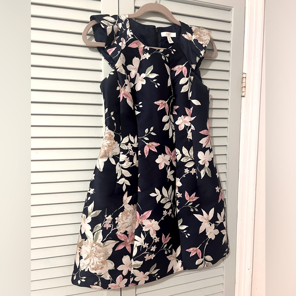 1901 floral petite dress with cap sleeve